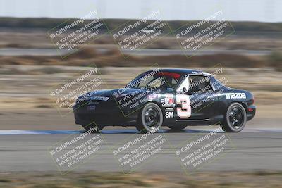 media/Nov-17-2024-CalClub SCCA (Sun) [[5252d9c58e]]/Around the Pits/